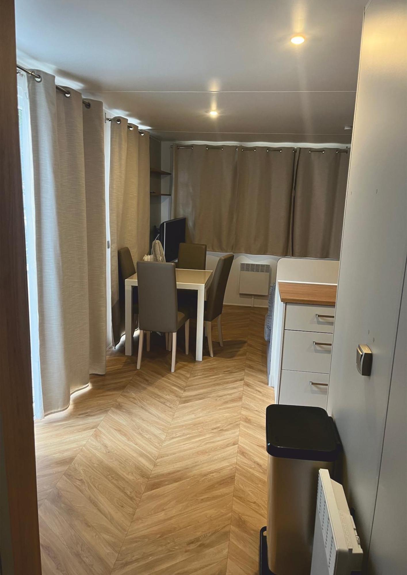 Grand Mobile-Home 45M2 Au Calme Et Au Bord De Mer Сен-Бревен-ле-Пен Екстериор снимка